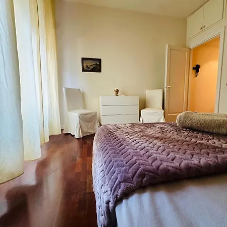 Elegant 2 Bedroom With Balcony At By Rentopolis Appartement